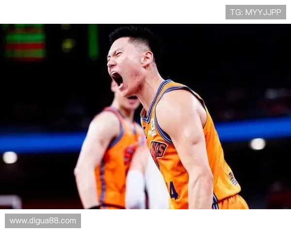 张镇麟23分5记三分双杀广东